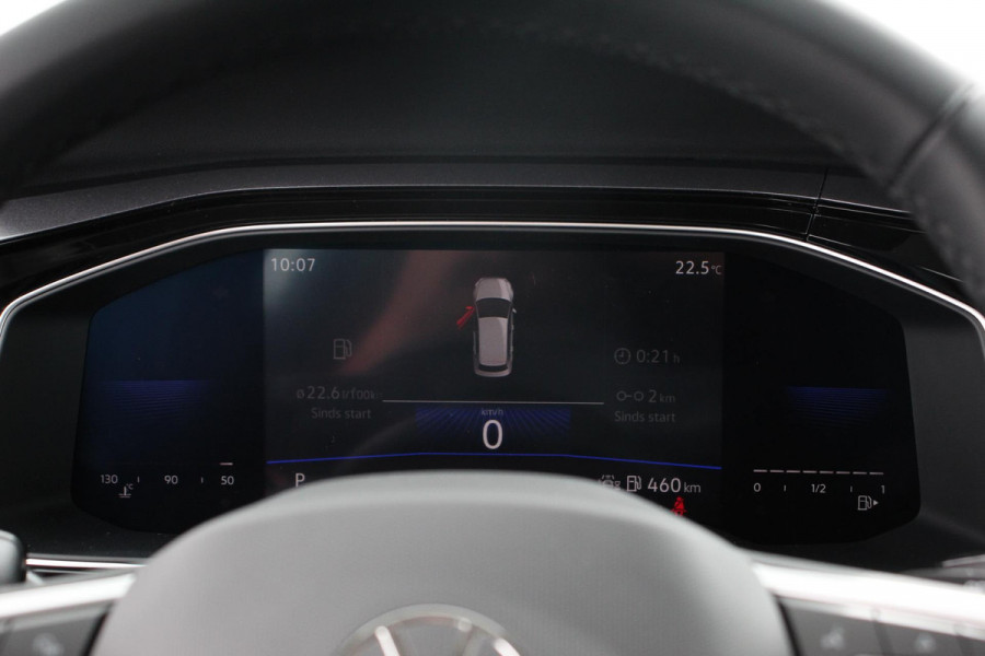 Volkswagen Polo 1.0 TSI DSG Style Navigatie Climate Control Cruise control adaptive Parkeer sensoren Led Dab Lichtmetalen Velgen Digitale Cockpit