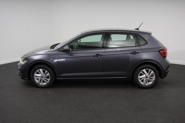 Volkswagen Polo 1.0 TSI DSG Style Navigatie Climate Control Cruise control adaptive Parkeer sensoren Led Dab Lichtmetalen Velgen Digitale Cockpit