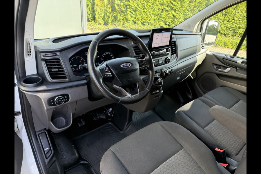 Ford Transit Custom 2.0 TDCI / L2H1 / 2x SCHUIFDEUR / 2.8 TONS TREKHAAK / 1e EIG. / IMPERIAAL / CAMERA / 3-ZITS / BLINDSPOT