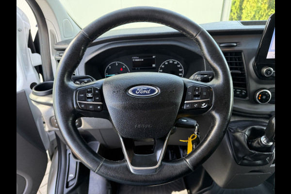 Ford Transit Custom 2.0 TDCI / L2H1 / 2x SCHUIFDEUR / 2.8 TONS TREKHAAK / 1e EIG. / IMPERIAAL / CAMERA / 3-ZITS / BLINDSPOT