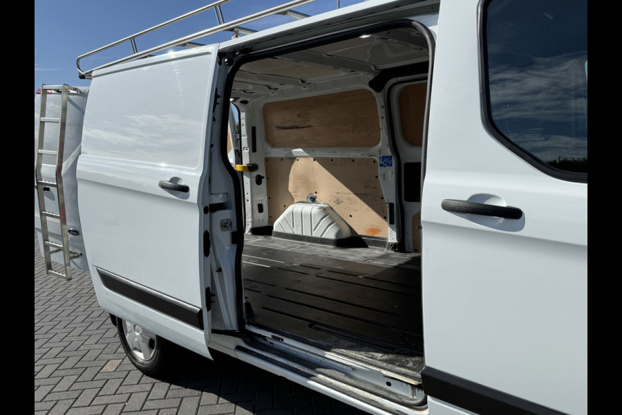 Ford Transit Custom 2.0 TDCI / L2H1 / 2x SCHUIFDEUR / 2.8 TONS TREKHAAK / 1e EIG. / IMPERIAAL / CAMERA / 3-ZITS / BLINDSPOT