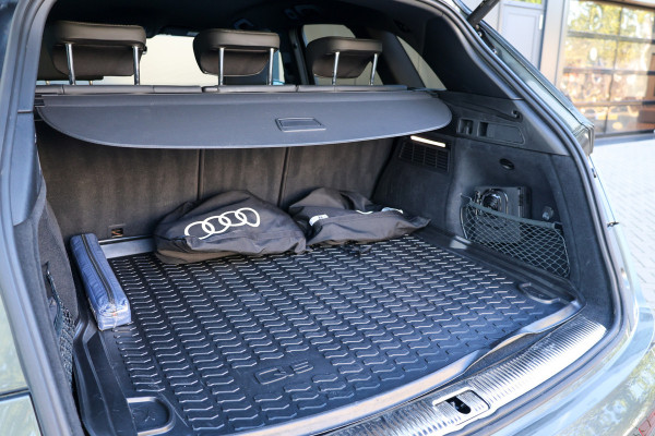 Audi Q5 50 TFSI e S edition | BTW | 21 INCH | LEDER | ELEK.TREKHAAK | SOH 87% | STOELVERWARMING |