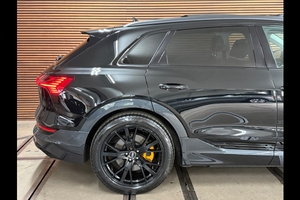 Audi e-tron 55 quattro S Black edition 95 kWh | 408PK | Pano | Ambient | Trekhaak | 21” | Matrix LED | 360° | Luchtvering |