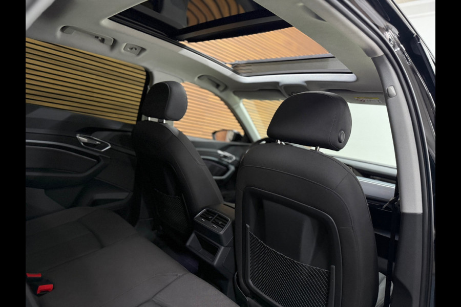 Audi e-tron 55 quattro S Black edition 95 kWh | 408PK | Pano | Ambient | Trekhaak | 21” | Matrix LED | 360° | Luchtvering |