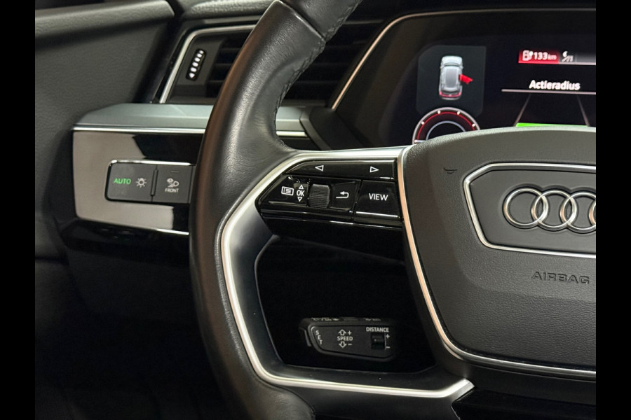 Audi e-tron 55 quattro S Black edition 95 kWh | 408PK | Pano | Ambient | Trekhaak | 21” | Matrix LED | 360° | Luchtvering |