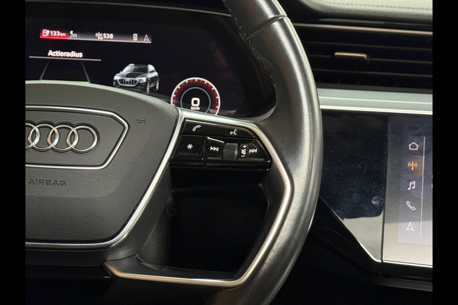 Audi e-tron 55 quattro S Black edition 95 kWh | 408PK | Pano | Ambient | Trekhaak | 21” | Matrix LED | 360° | Luchtvering |