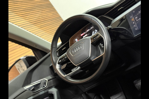 Audi e-tron 55 quattro S Black edition 95 kWh | 408PK | Pano | Ambient | Trekhaak | 21” | Matrix LED | 360° | Luchtvering |