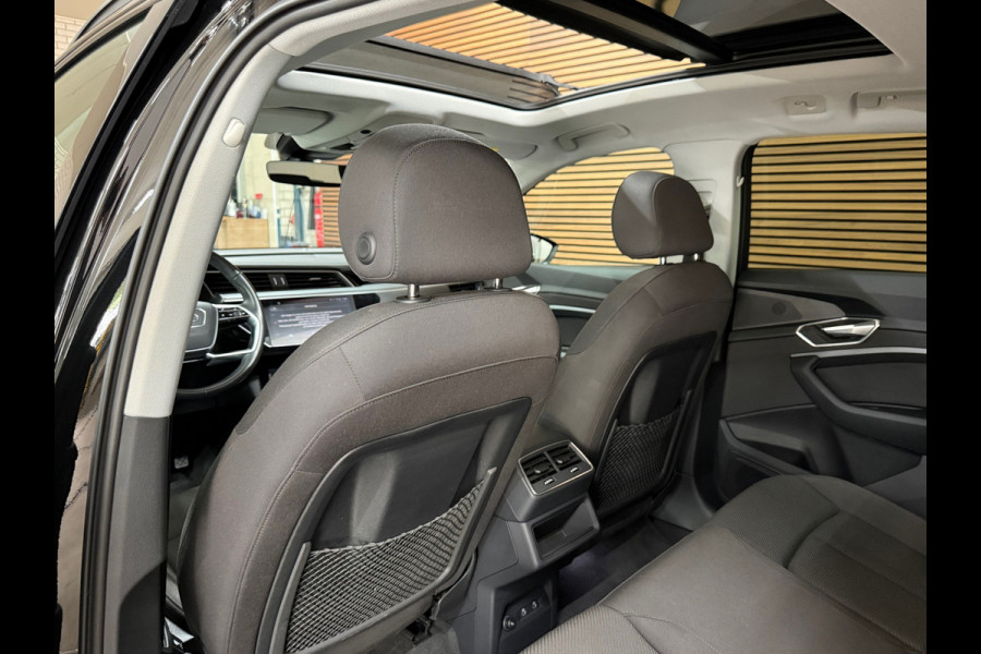 Audi e-tron 55 quattro S Black edition 95 kWh | 408PK | Pano | Ambient | Trekhaak | 21” | Matrix LED | 360° | Luchtvering |