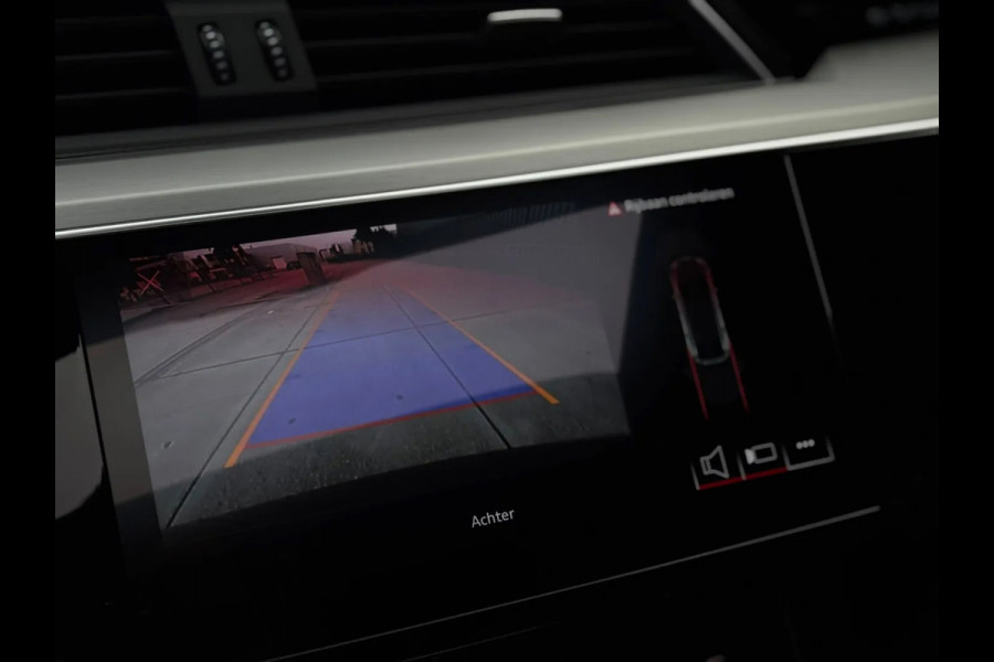Audi e-tron Sportback 55 quattro S edition 95 kWh (NL-auto,Dealer OndH, Panorama, B&O, Camera, PDC, StoelV, Carplay, Etc)
