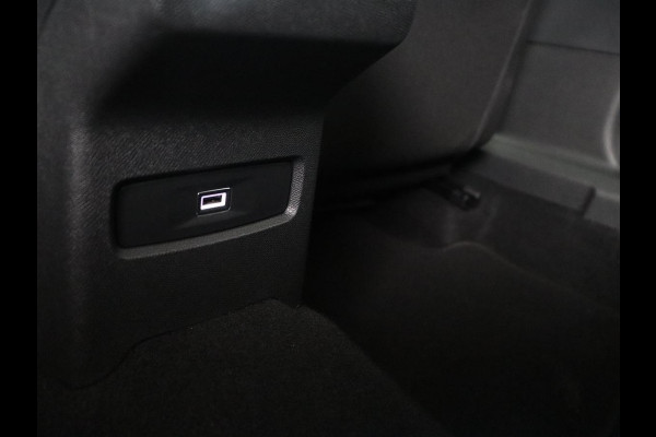 Citroën C4 1.2 Puretech Feel Pack | Automaat | Trekhaak | Camera | Head-up display |
