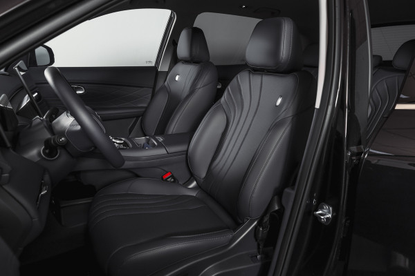 GEELY Starray EM-i 1.5 Pro PHEV | 83km Elektrisch | 360° Camera | Stoel-+Stuurverwarming | Adaptive Cruise | Leer | NAV+Carplay | 18" | 7540