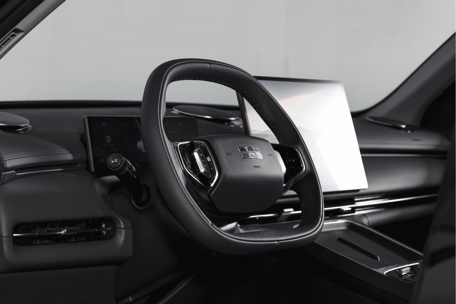 GEELY Starray EM-i 1.5 Pro PHEV | 83km Elektrisch | 360° Camera | Stoel-+Stuurverwarming | Adaptive Cruise | Leer | NAV+Carplay | 18" | 7540