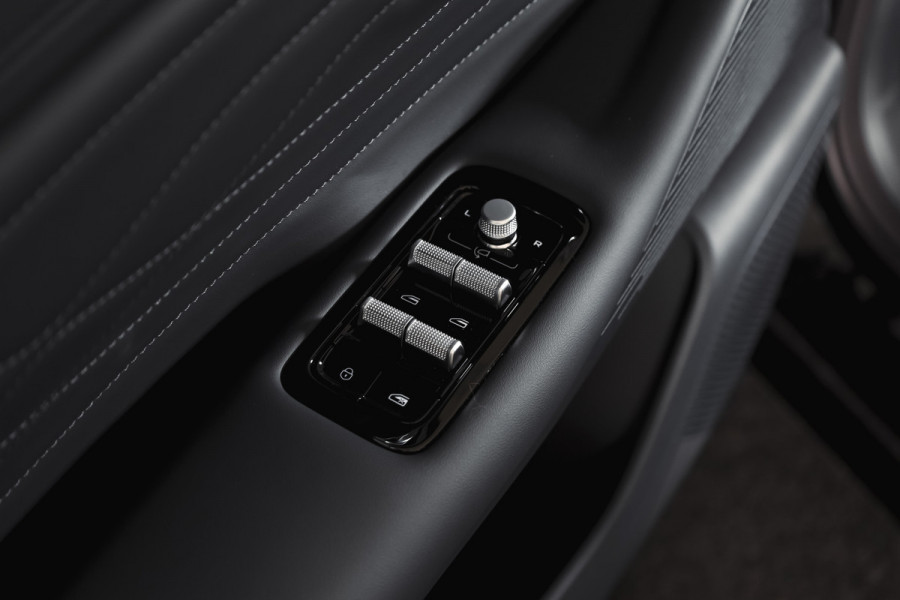 GEELY Starray EM-i 1.5 Pro PHEV | 83km Elektrisch | 360° Camera | Stoel-+Stuurverwarming | Adaptive Cruise | Leer | NAV+Carplay | 18" | 7540