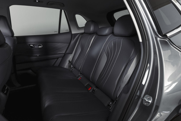 GEELY Starray EM-i 1.5 Pro PHEV | 83km Elektrisch | 360° Camera | Stoel-+Stuurverwarming | Adaptive Cruise | Leer | NAV+Carplay | 18" | 8034