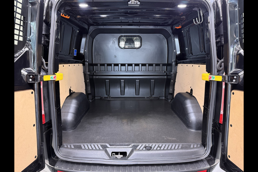 Ford Transit Custom 320 2.0TDCI 170PK Automaat L2H1 Dubbele Cabine 2X Schuifdeur Adap.Cruise 5-Persoons Leder+Verwarmd Trekhaak Navi Camera Pdc Appl Euro 6 Lmv 18" Sidebars Betonplex Vloer Wandbetimmering Lane Assist 3.200KG Trekgewicht