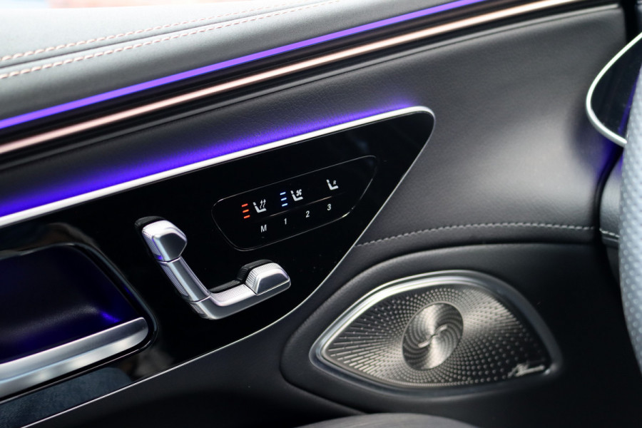 Mercedes-Benz EQS 500 4MATIC AMG Line 108 kWh | Luchtvering | Distronic+ | Hyperscreen | Achterasbesturing | Nekverwarming | Stoelventilatie | Massage | MBUX Tablet | Burmester | Vlakkenverwarming |