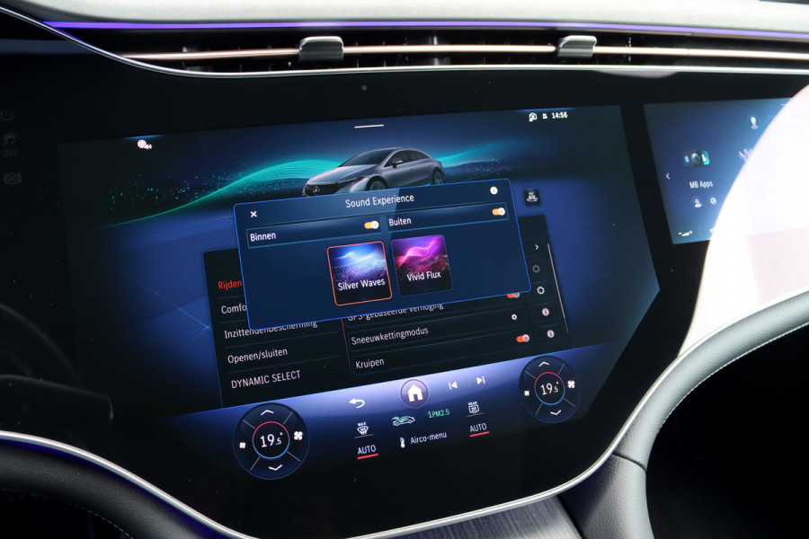 Mercedes-Benz EQS 500 4MATIC AMG Line 108 kWh | Luchtvering | Distronic+ | Hyperscreen | Achterasbesturing | Nekverwarming | Stoelventilatie | Massage | MBUX Tablet | Burmester | Vlakkenverwarming |