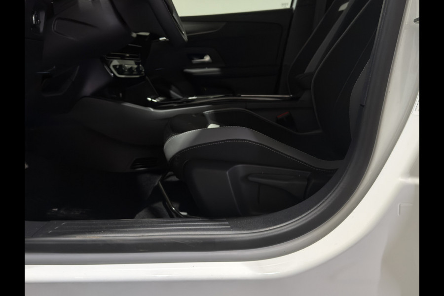 Opel Mokka-e GS Line 50-kWh 11kw bl. | ACC | Keyless | Stoelen & stuur verwarmd
