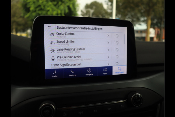 Ford FOCUS Wagon 1.0 EcoBoost Hybrid Titanium Style Navi / Carplay / Blis / Afn.Trekh / Adap. Cruise / Mild-Hybride