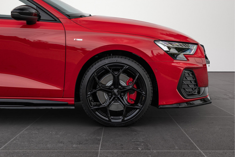 Audi A3 Sportback 45 TFSI e S edition Competition Pano S-stoelen Ambiente ACC
