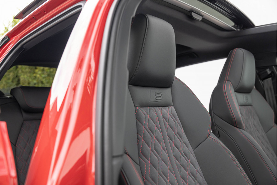 Audi A3 Sportback 45 TFSI e S edition Competition Pano S-stoelen Ambiente ACC