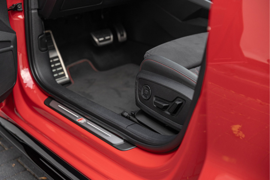 Audi A3 Sportback 45 TFSI e S edition Competition Pano S-stoelen Ambiente ACC
