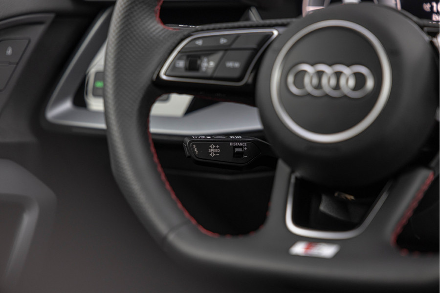 Audi A3 Sportback 45 TFSI e S edition Competition Pano S-stoelen Ambiente ACC