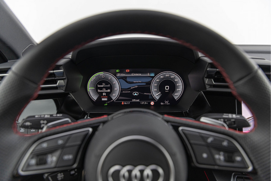 Audi A3 Sportback 45 TFSI e S edition Competition Pano S-stoelen Ambiente ACC