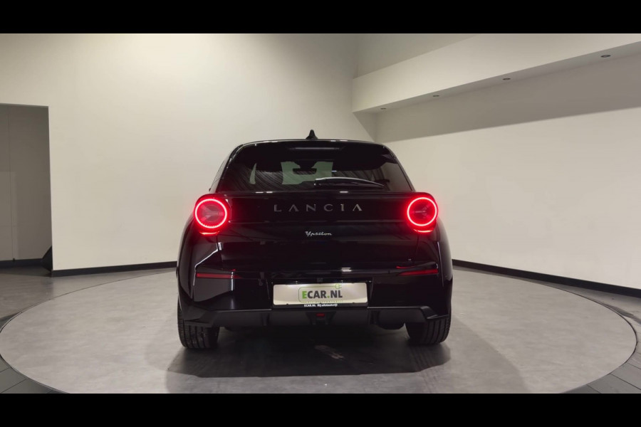 Lancia Ypsilon LX 51 kWh | Keyless | Velours bekleding | Stoelen verwarmd | Elektr. stoelen
