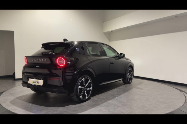 Lancia Ypsilon LX 51 kWh | Keyless | Velours bekleding | Stoelen verwarmd | Elektr. stoelen