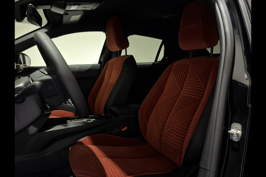 Lancia Ypsilon LX 51 kWh | Keyless | Velours bekleding | Stoelen verwarmd | Elektr. stoelen