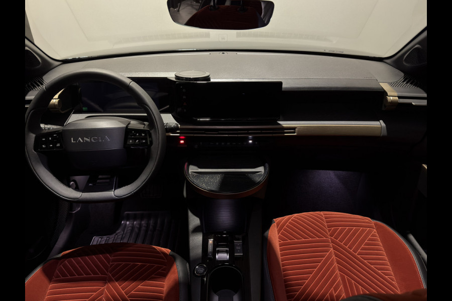 Lancia Ypsilon LX 51 kWh | Keyless | Velours bekleding | Stoelen verwarmd | Elektr. stoelen