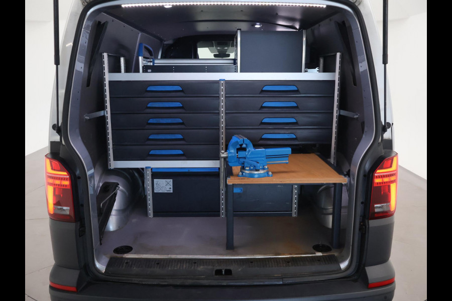 Volkswagen Transporter 2.0 TDI L2H1 150 PK DSG AUT. + WP INRICHTING | GLOBELYST 4 | STANDKACHEL | ADAPTIVE CRUISE | CARPLAY | LED | STOELVERW.