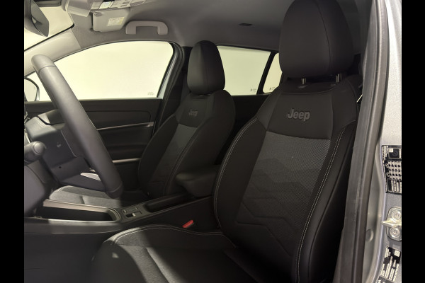 Jeep Avenger Altitude 54 kWh | Warmtepomp | Keyless | Stoelen verwarmd | LED