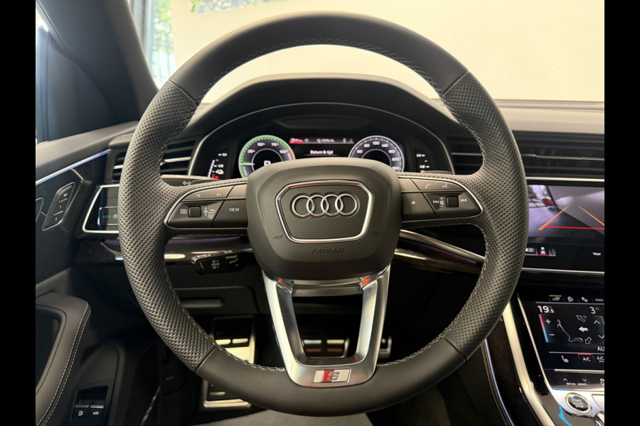 Audi Q8 60 TFSI e quattro Pro Line S Competition ACC Panoramadak 4 Wiel besturing