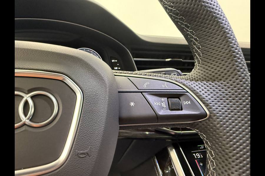 Audi Q8 60 TFSI e quattro Pro Line S Competition ACC Panoramadak 4 Wiel besturing