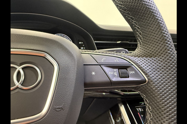 Audi Q8 60 TFSI e quattro Pro Line S Competition ACC Panoramadak 4 Wiel besturing