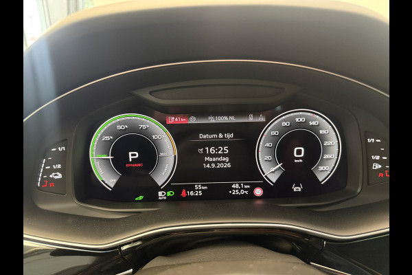 Audi Q8 60 TFSI e quattro Pro Line S Competition ACC Panoramadak 4 Wiel besturing
