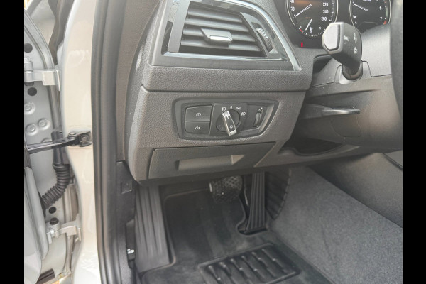BMW 1-serie 118i High Executive | Dakraam | Leder | LED
