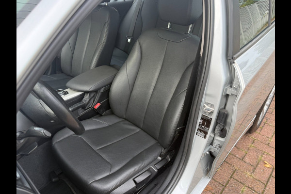 BMW 1-serie 118i High Executive | Dakraam | Leder | LED