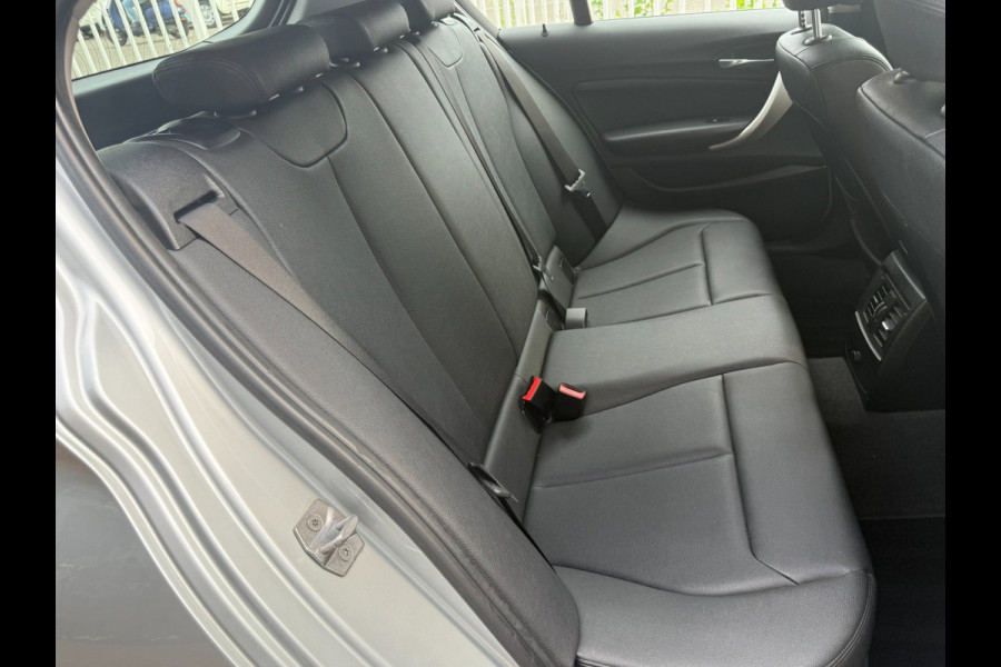 BMW 1-serie 118i High Executive | Dakraam | Leder | LED