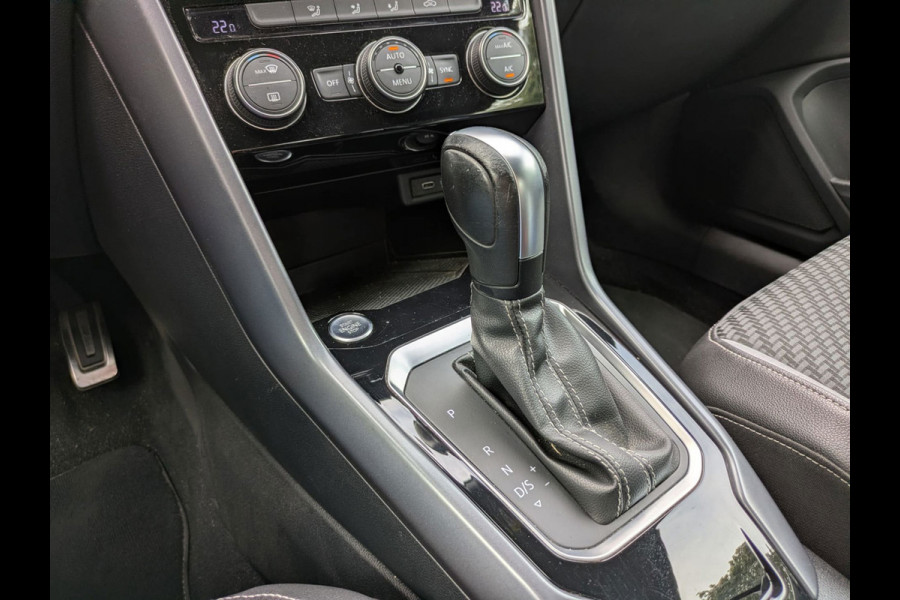Volkswagen T-Roc Cabrio 1.5 TSI R-Line|Camera|Adaptive-Cruise|Virtual-Cockpit|LED|Afn.Trekhaak|Keyless-Entry/Go