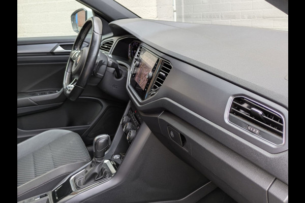 Volkswagen T-Roc Cabrio 1.5 TSI R-Line|Camera|Adaptive-Cruise|Virtual-Cockpit|LED|Afn.Trekhaak|Keyless-Entry/Go