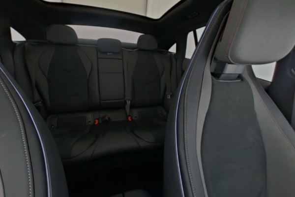 Mercedes-Benz EQE 300 AMG 90 kWh AMG Line | Night Pakket | Panorama Schuif-Kanteldak | Alarm | Sfeerverlichting | Stoelverwarming. Inclusief 24 maanden MB Certified garantie voor Europa.