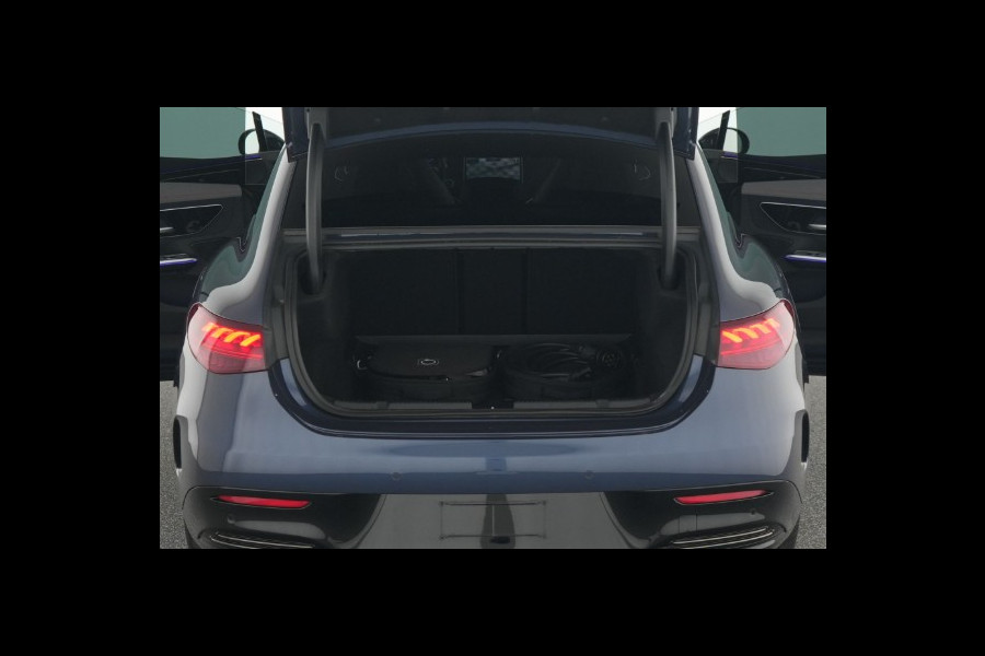 Mercedes-Benz EQE 300 AMG 90 kWh AMG Line | Night Pakket | Panorama Schuif-Kanteldak | Alarm | Sfeerverlichting | Stoelverwarming. Inclusief 24 maanden MB Certified garantie voor Europa.