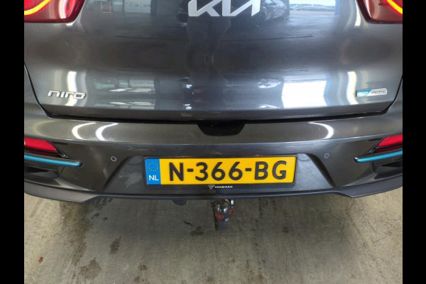 Kia e-Niro DynamicPlusLine 64 kWh | SOH 100% | Trekhaak | Warmtepomp | Schuif-Kantel Dak |