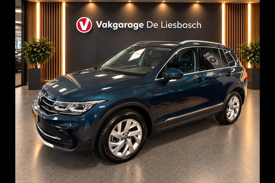 Volkswagen Tiguan 1.4 TSI eHybridbBusiness+ / navi / camera / carplay / stoelverw. / IQ light