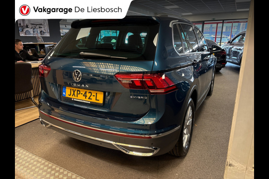 Volkswagen Tiguan 1.4 TSI eHybridbBusiness+ / navi / camera / carplay / stoelverw. / IQ light
