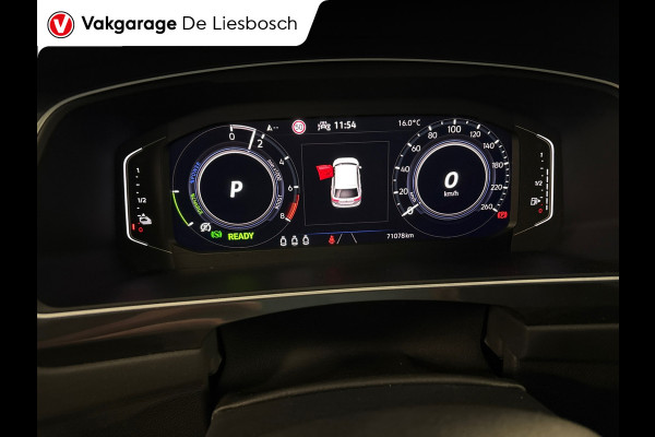 Volkswagen Tiguan 1.4 TSI eHybridbBusiness+ / navi / camera / carplay / stoelverw. / IQ light