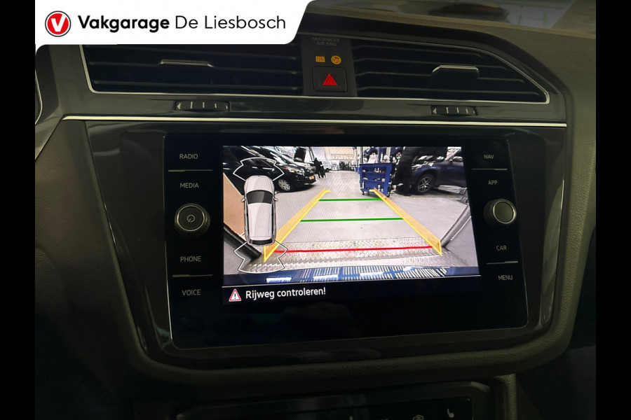 Volkswagen Tiguan 1.4 TSI eHybridbBusiness+ / navi / camera / carplay / stoelverw. / IQ light